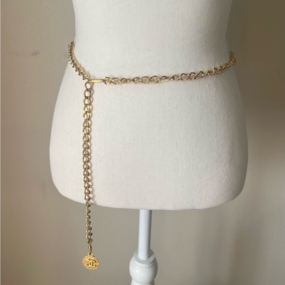 Chanel Vintage Gold Coin CC Chain Link Belt - Picture 1 of 6